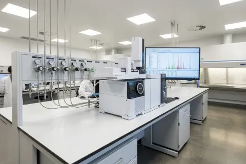 食品检测前处理室与仪器分析室整体规划与通风改造