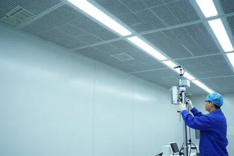 锂电池干燥房检测陷阱：为何温湿度达标但露点仍爆表？ - 净化工程技术示意图 1