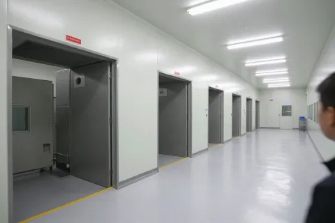 十万级无尘车间的标准 - 净化工程技术示意图 1