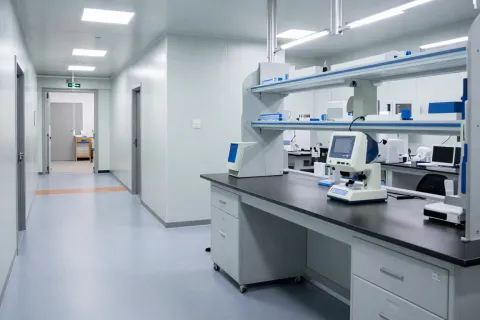 实验室装修公司 - 选择指南：从资质审核到隐蔽工程验收的七个