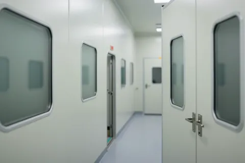 无尘室洁净度等级标准：不同等级要控哪些参数