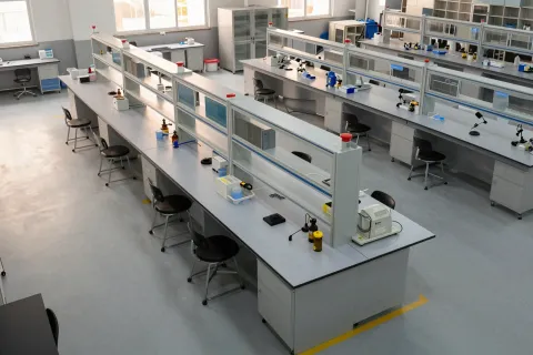 洁净实验室装修多少钱 - 洁净实验室装修公司怎么选？考察施工资质与