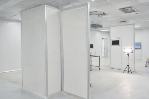 不停产车间改造中隔离墙的设计：材料、负压和拆除时机